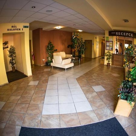 Hotel Na Jizni Přerov Εξωτερικό φωτογραφία