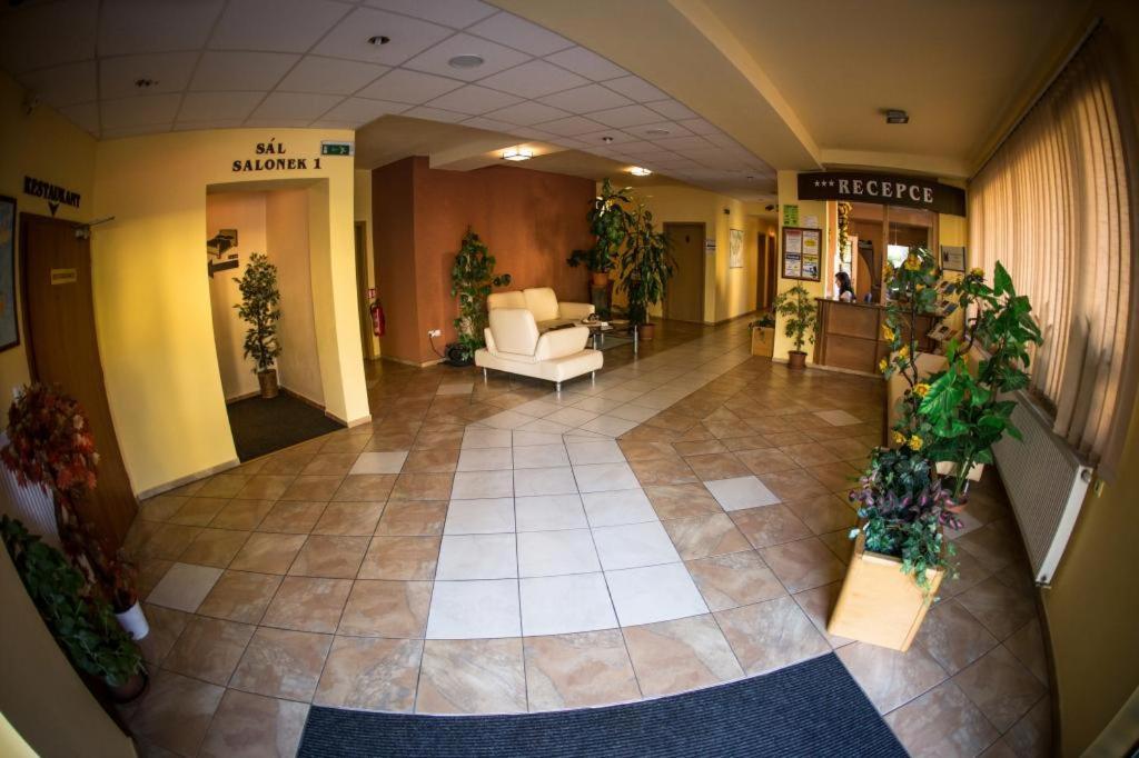Hotel Na Jizni Přerov Εξωτερικό φωτογραφία