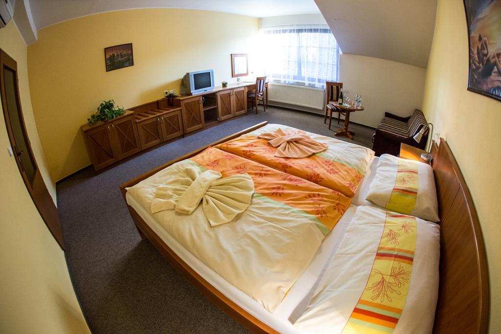 Hotel Na Jizni Přerov Δωμάτιο φωτογραφία