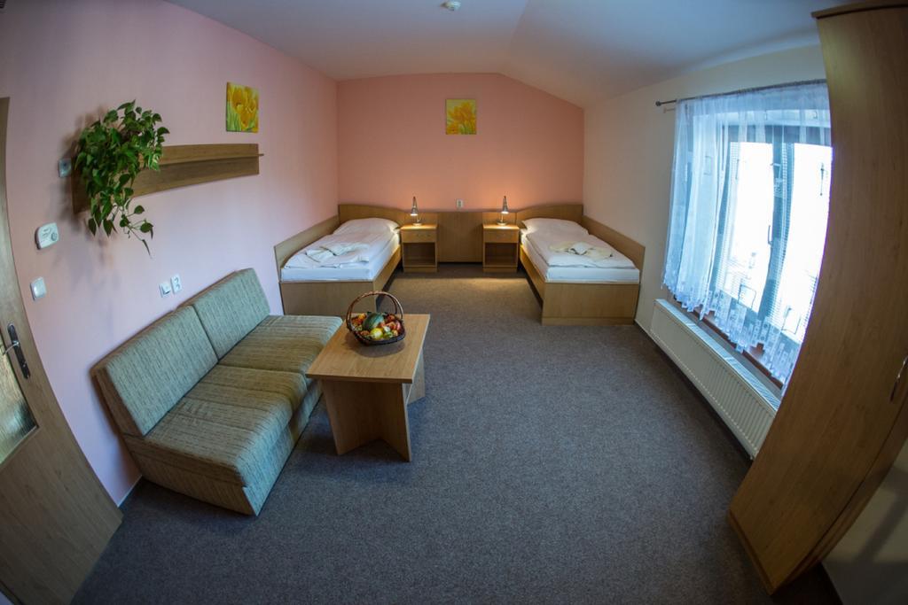 Hotel Na Jizni Přerov Δωμάτιο φωτογραφία