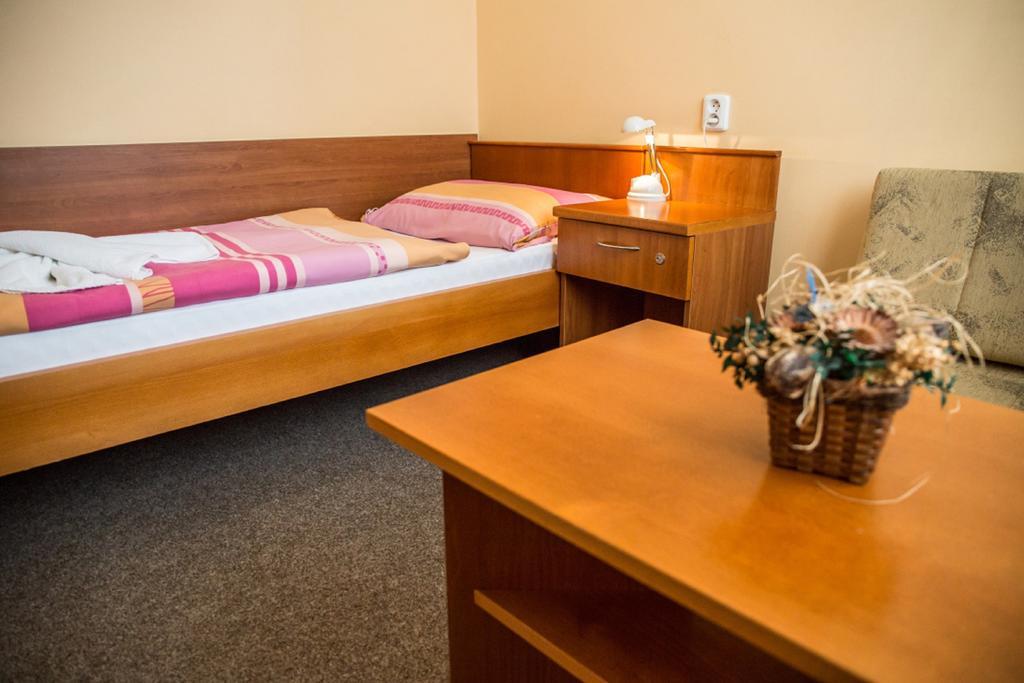 Hotel Na Jizni Přerov Δωμάτιο φωτογραφία