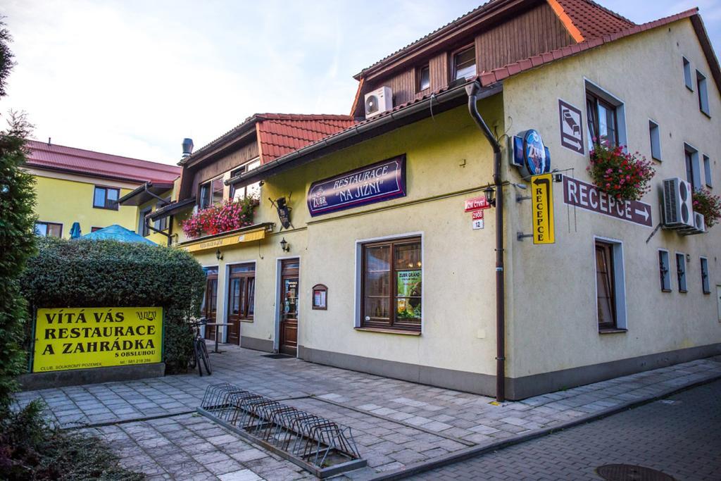 Hotel Na Jizni Přerov Εξωτερικό φωτογραφία